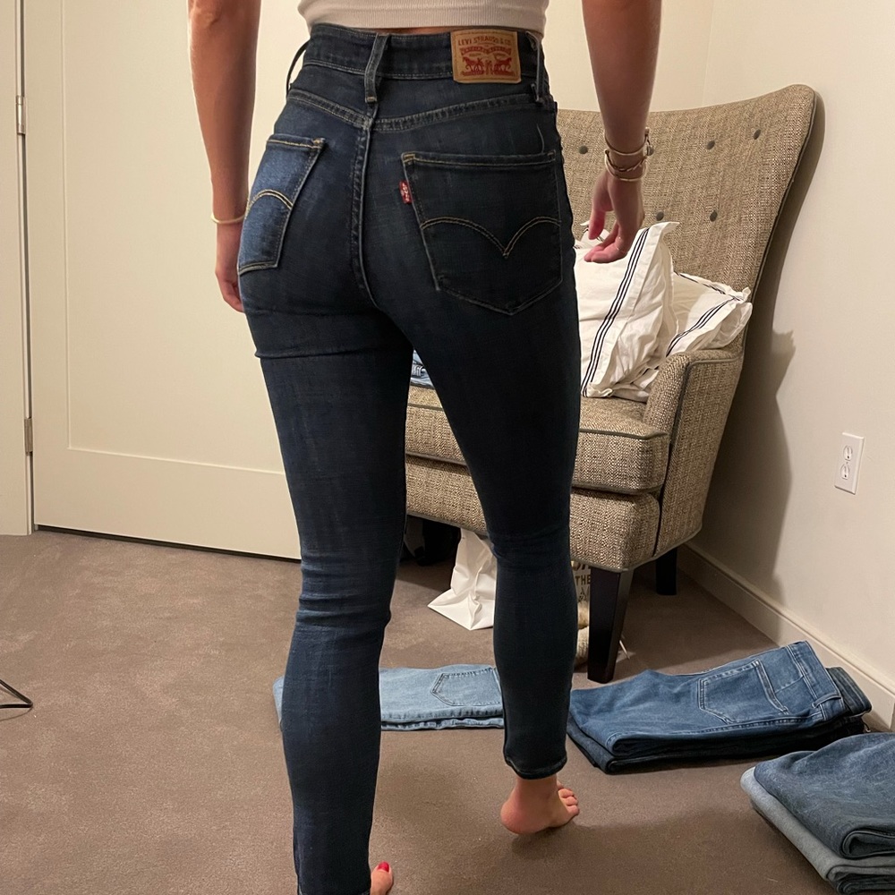 Levi’s 721 high rise skinny jeans